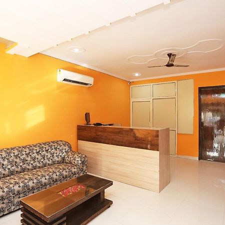 Oyo Rose Residency Near Dwarka Sector 9 Metro Station Hotel New Delhi Buitenkant foto