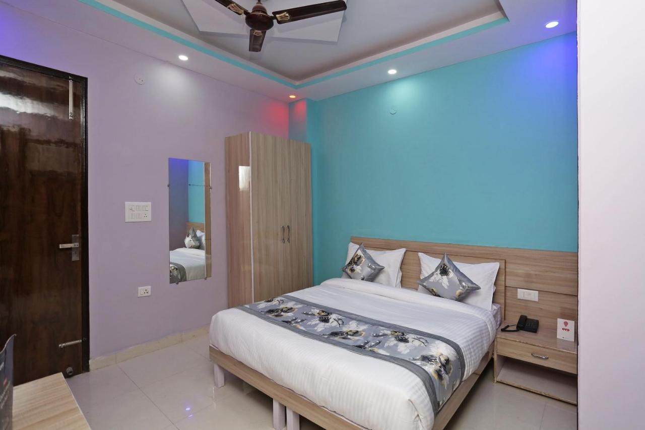 Oyo Rose Residency Near Dwarka Sector 9 Metro Station Hotel New Delhi Buitenkant foto